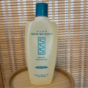 Vintage Avon Skin So Soft Bath Oil 16.9 ounces NOS 2001